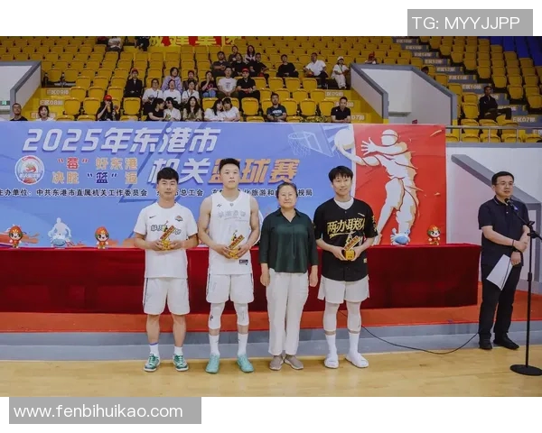 篮球明星淮滨的成长之路与辉煌成就揭秘 篮球明星淮滨的成长之路与辉煌成就揭秘
